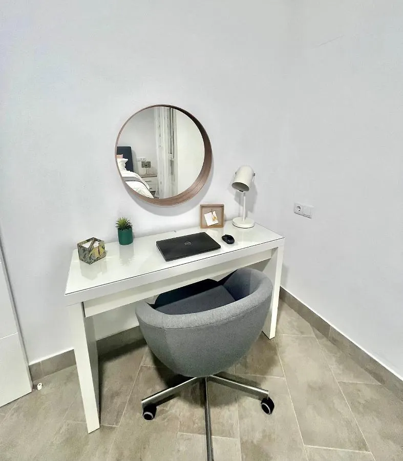 Modern Apartment Steps From The Beach Torrox 0*,