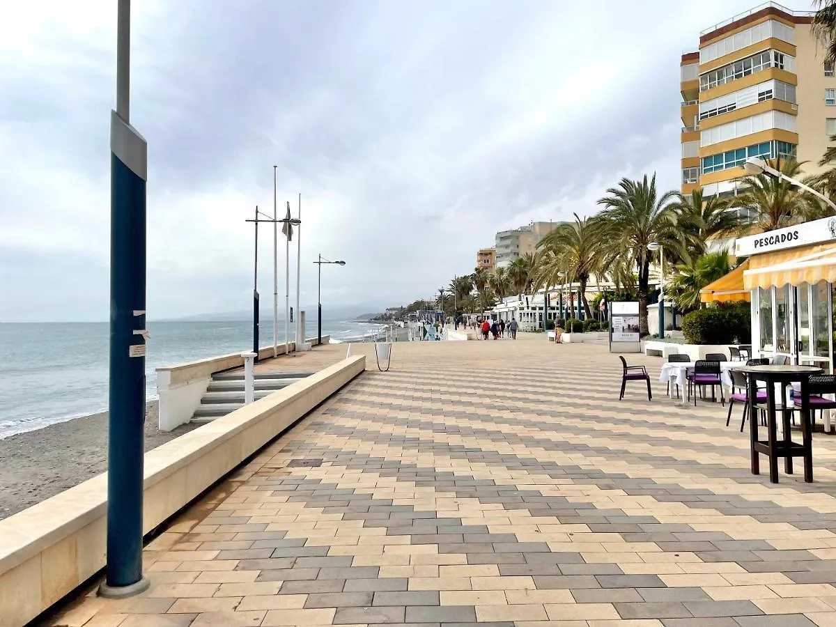 Modern Apartment Steps From The Beach Torrox 0*,